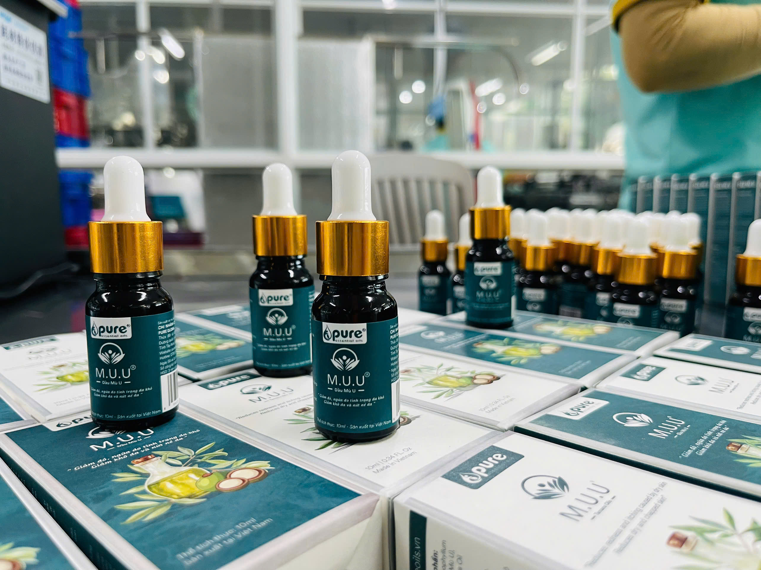 Dầu mù u chính hãng pure