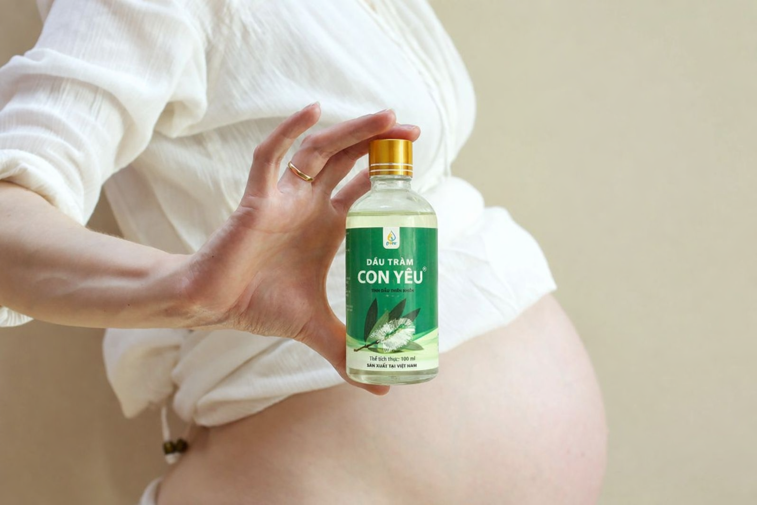 Công dụng bất ngờ của tinh dầu tràm đối với phụ nữ sau sinh