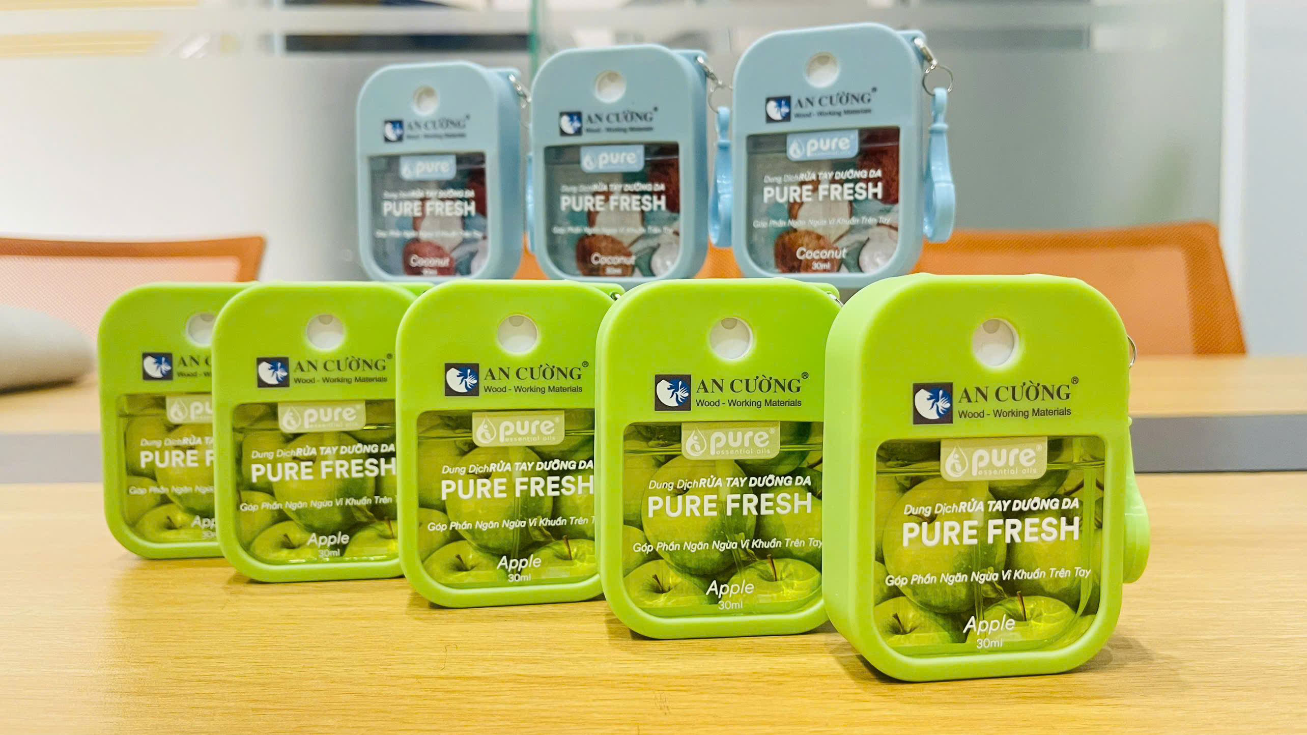 Dung Dịch Rửa Tay Kháng Khuẩn Pure Fresh Sạch Khuẩn 99,9%