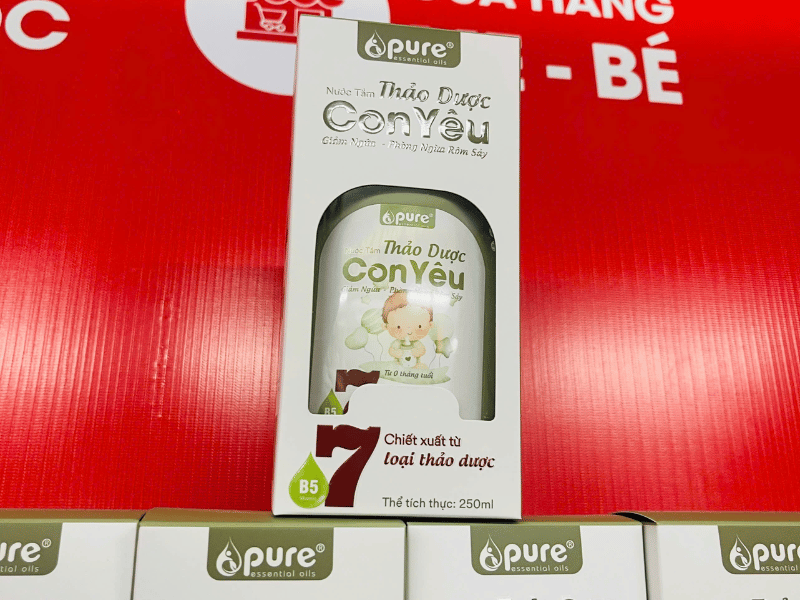 Trải nghiệm tắm mát thư giãn cho bé cùng nước tắm thảo dược Con Yêu mỗi ngày