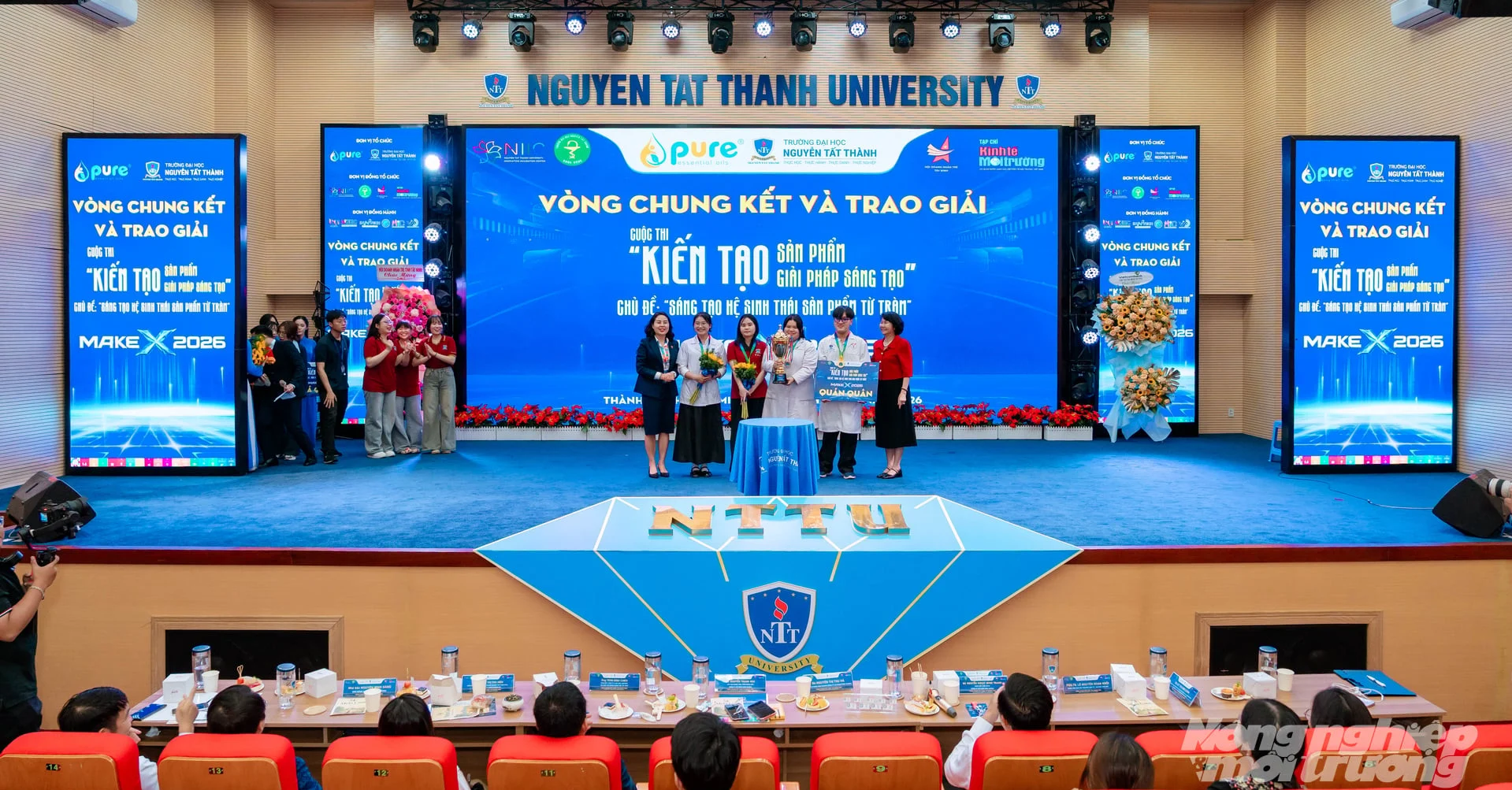 Từ cây tràm năm gân, sinh viên sáng tạo hàng trăm sản phẩm xanh