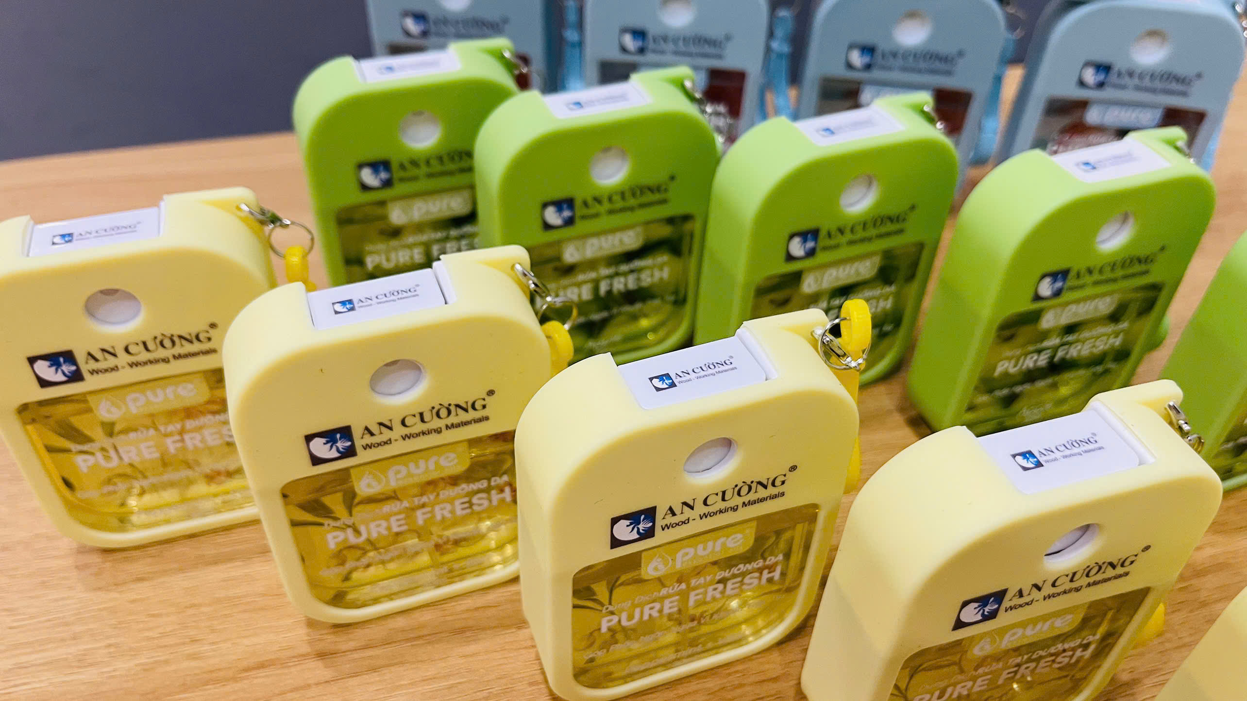 Xịt diệt khuẩn tay Pure Fresh 30ml ngăn ngừa 99 phần trăm vi khuẩn lây lan dịch bệnh